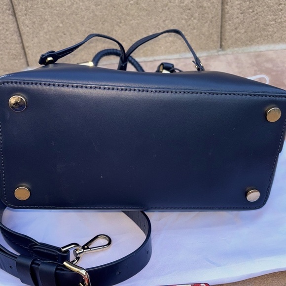 Michael Kors Blakely Bucket Bag & Jet Set carnation wallet - Picture 7 of 16